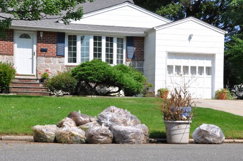 Organized post-clearance clean-up in Wimbledon