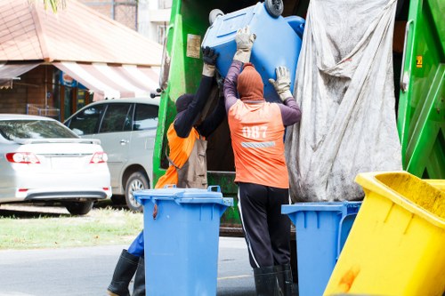 Efficient residential home clearance in Roehampton